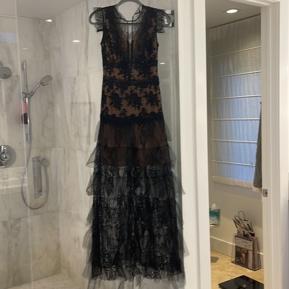 Tiered with sheer tulle, Bronx and Banco's Nina gown evokes a romantic aesthetic - Picture 6 of 7